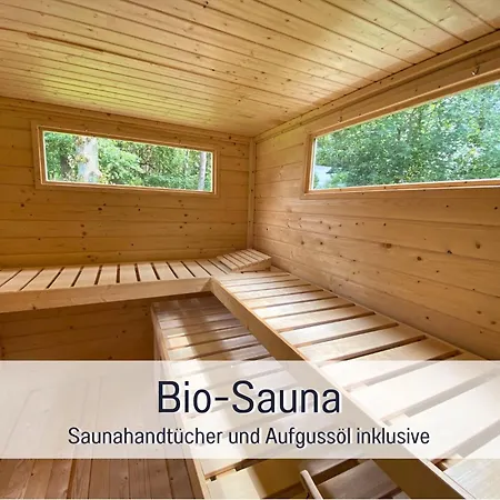 Strandhaus Mathea - Ruhige Lage Direkt Am Fleesensee - Parkplatz, Kamin, Sauna - Familienfreundlich بيت للعطل Unter Göhren